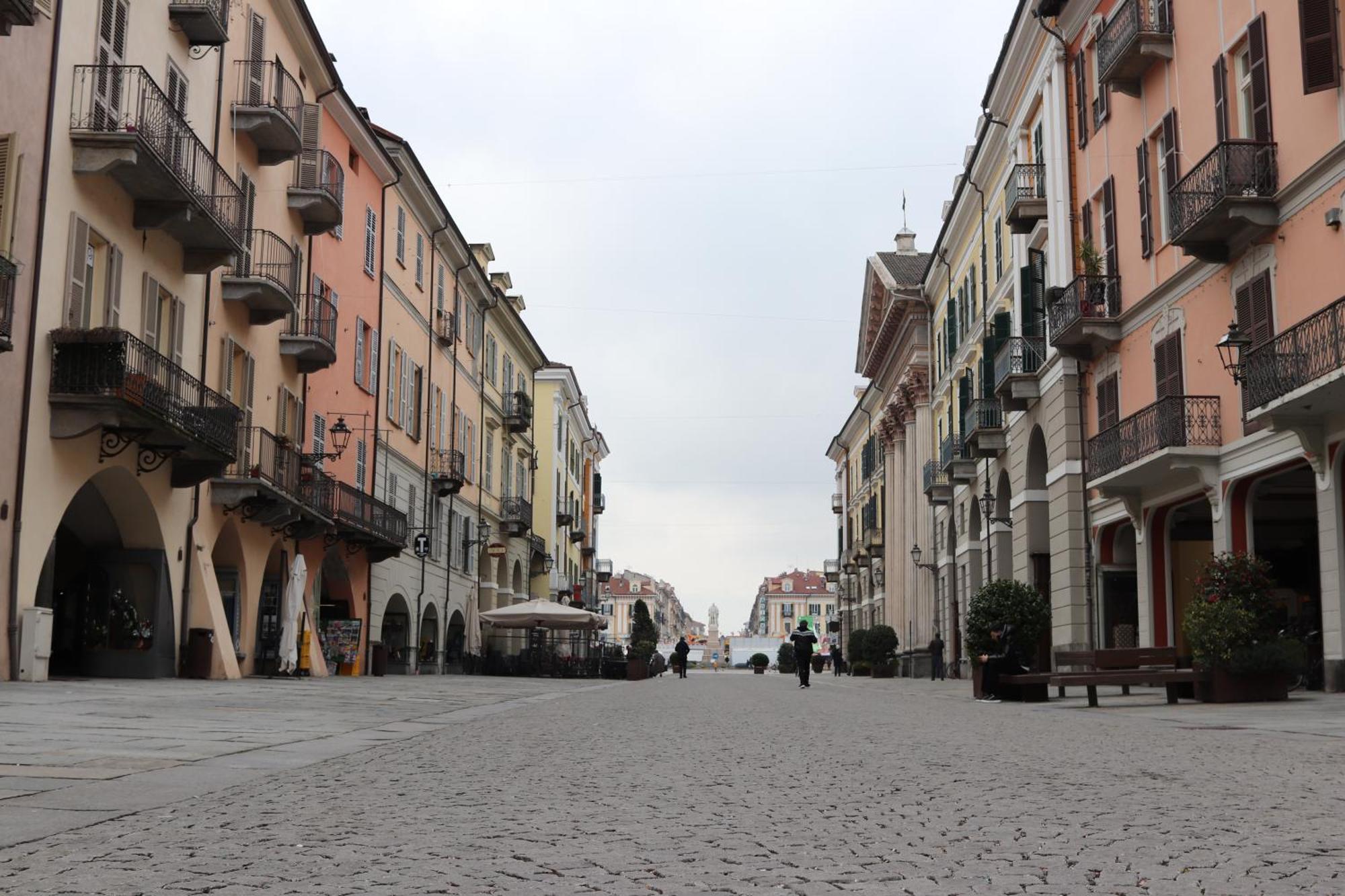Il Ni Cuni Apartment Cuneo Bagian luar foto