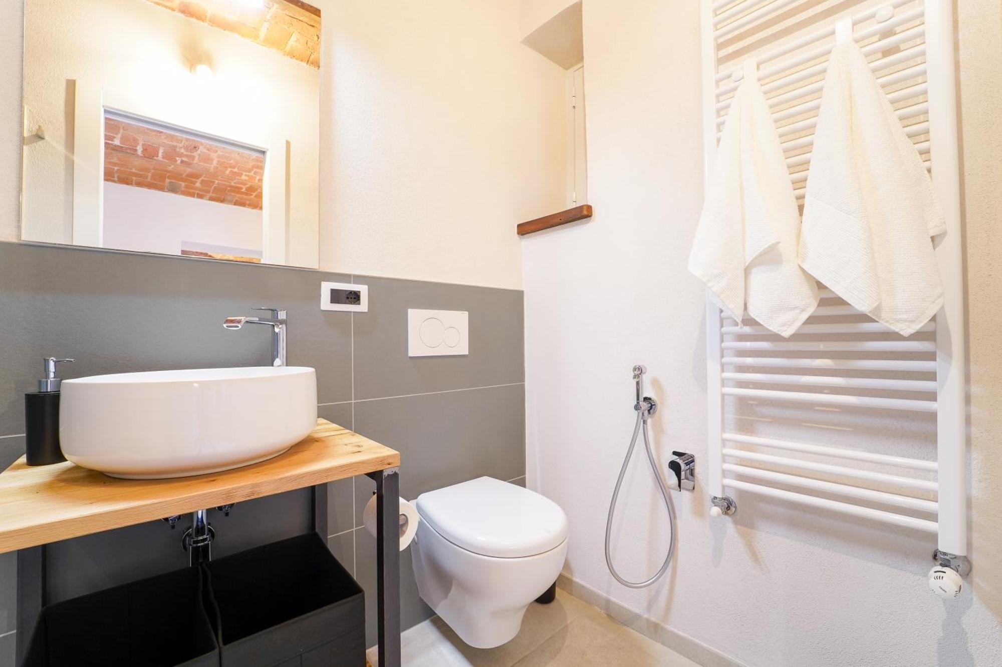 Il Ni Cuni Apartment Cuneo Bagian luar foto